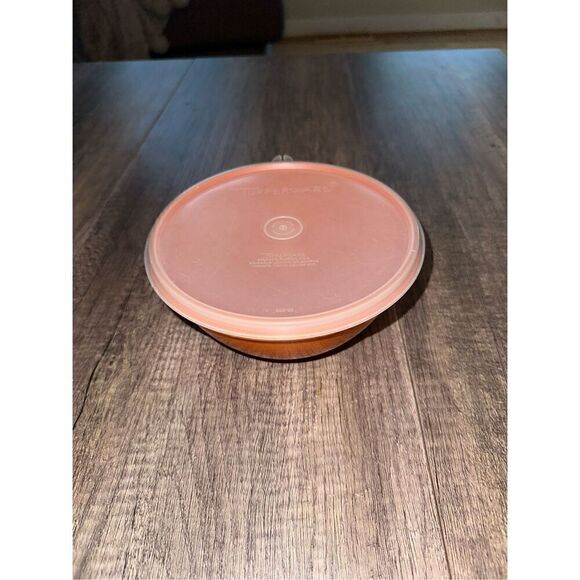 Vintage Tupperware 235 Harvest Orange Wonderlier Mixing Bowl - Picture 2 of 4